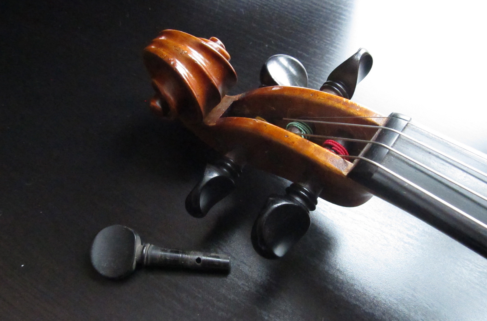 Troubleshooting Peg Problems on Stringed Instruments Smart String Teacher